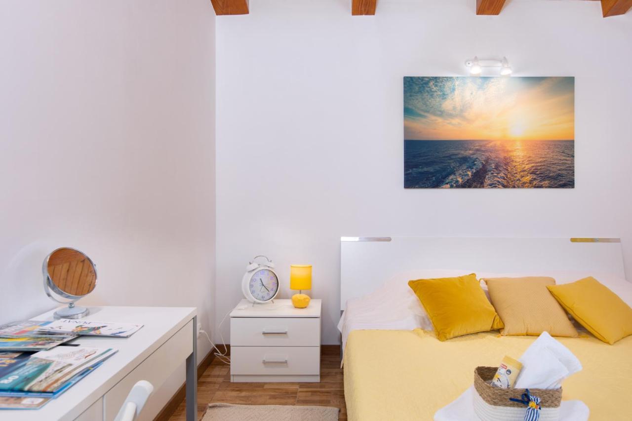 The Rooftop Apartment Punat Buitenkant foto